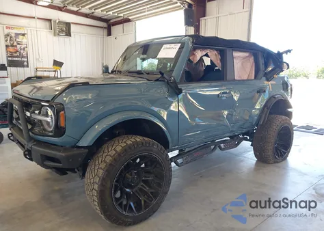 2022 Ford Bronco Outer Banks z USA, uszkodzony, nr VIN 1FMDE5BHXNLA74952